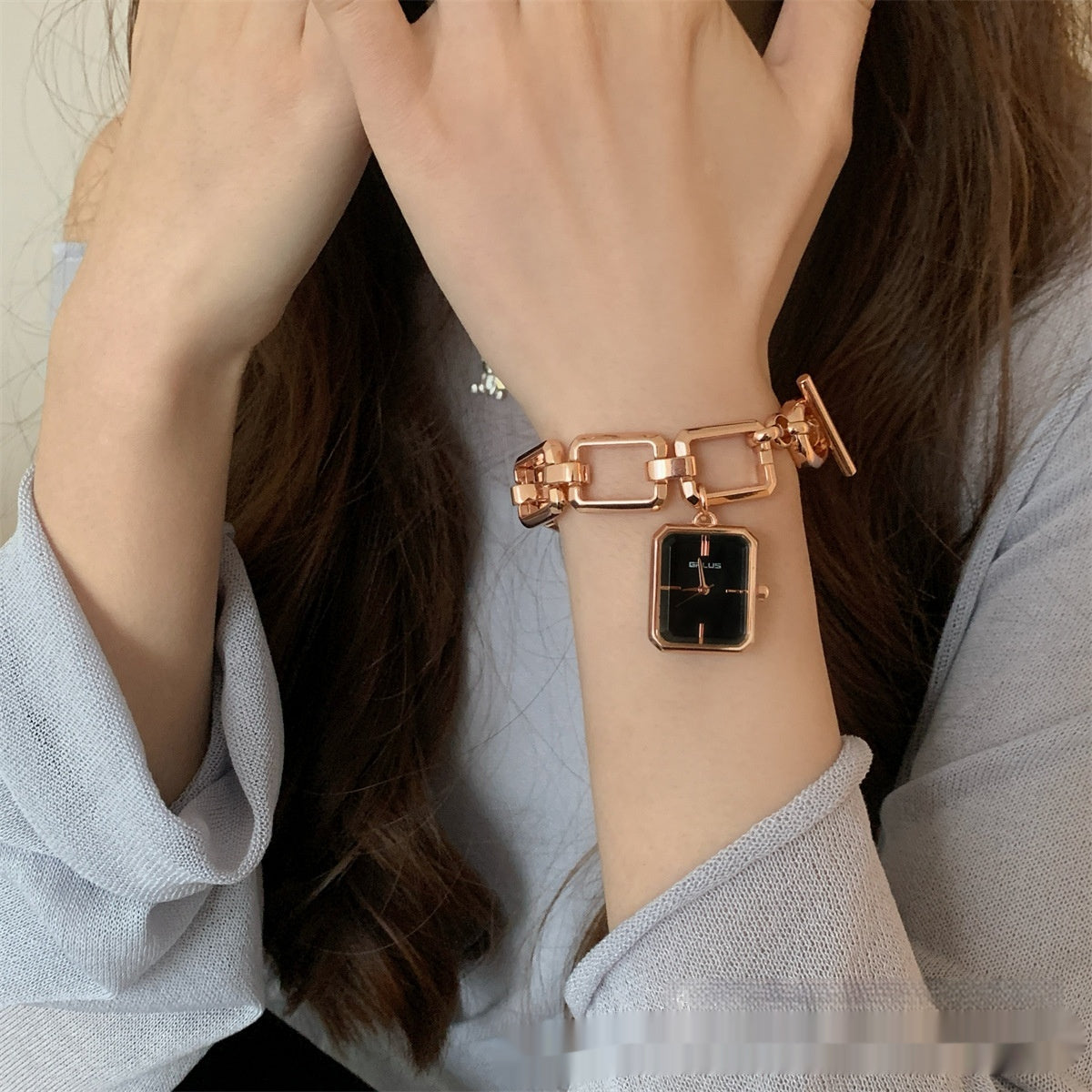 Orologio quadrato retrò in acciaio