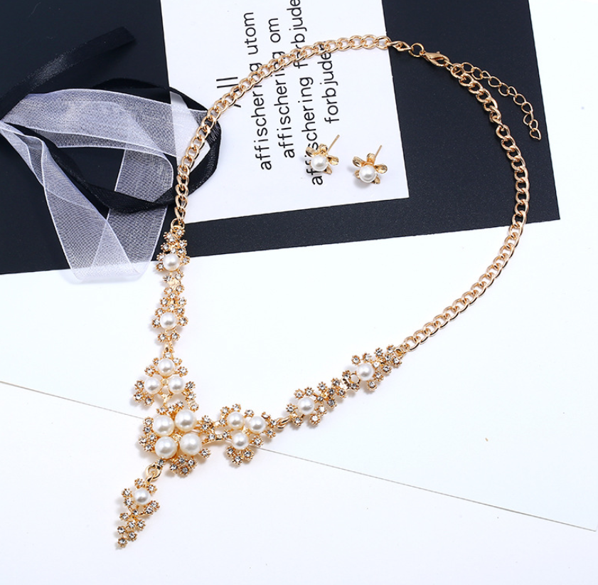 Orecchini perla e strass