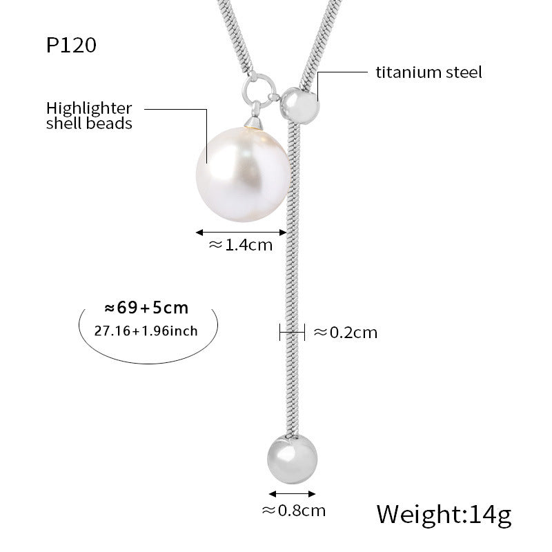 Collana con pendente a nappa