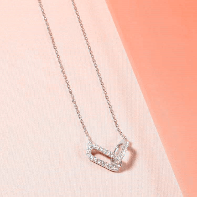 Collana con maglie intrecciate