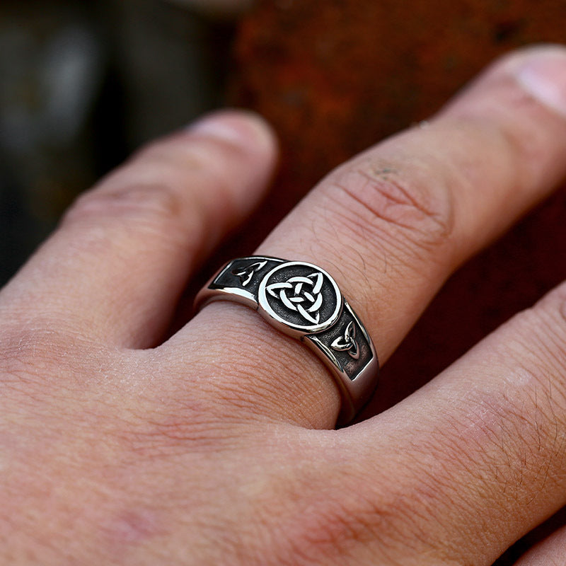 Anello titanio retrò ornamentale da uomo