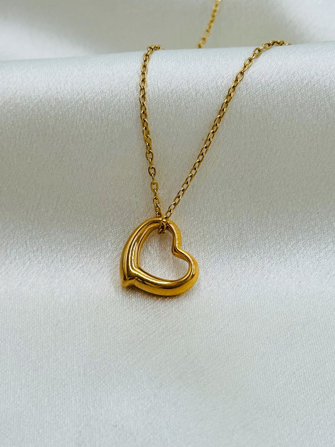 Collana cuore traforato da donna