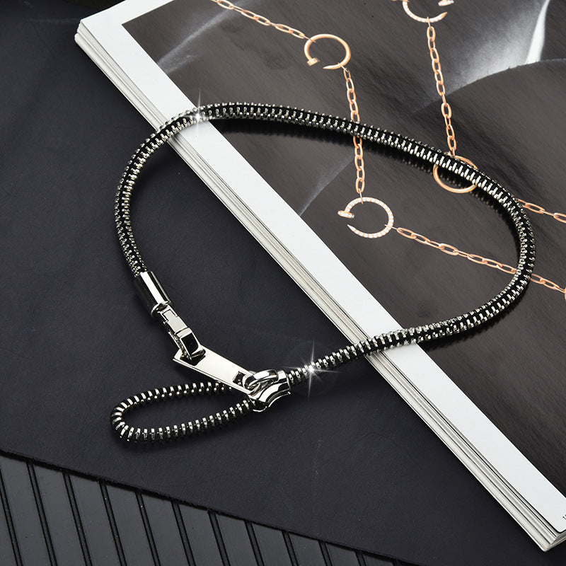 Collana con cerniera
