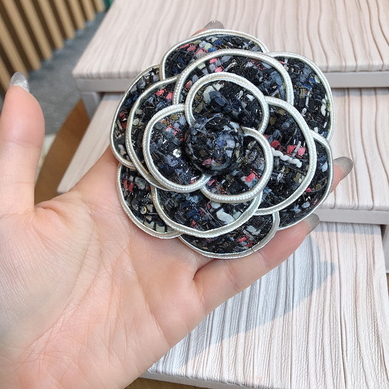 Spilla fiore bianco nero
