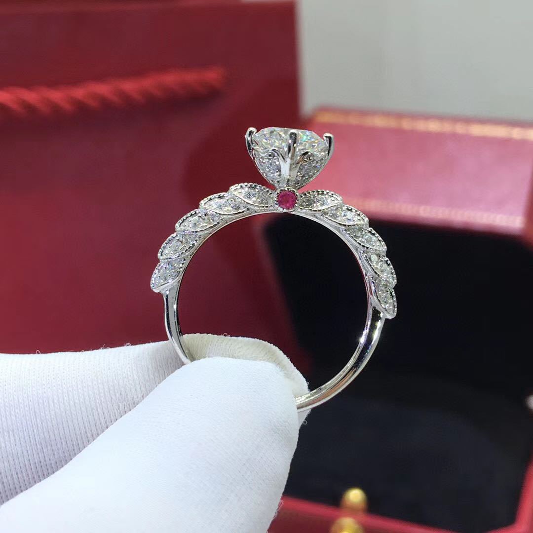 Anello platino moissanite