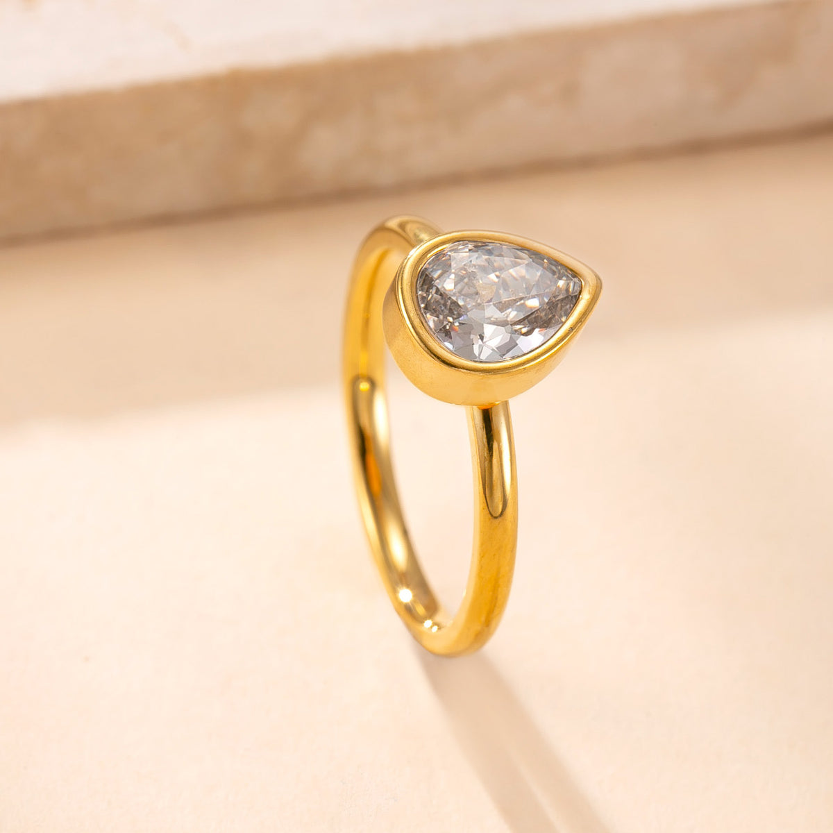Anello in titanio semplice