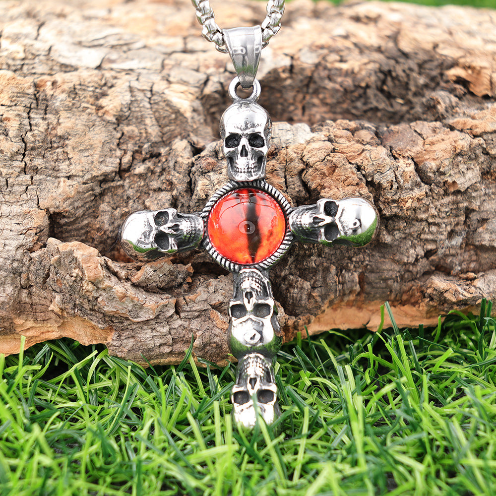 Ciondolo teschio croce occhio rosso