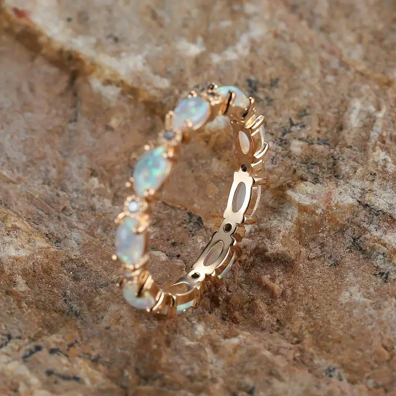 Anello infinito opale