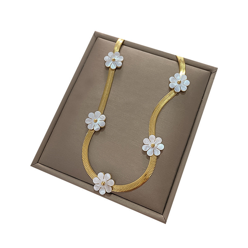 Collana madreperla bianca
