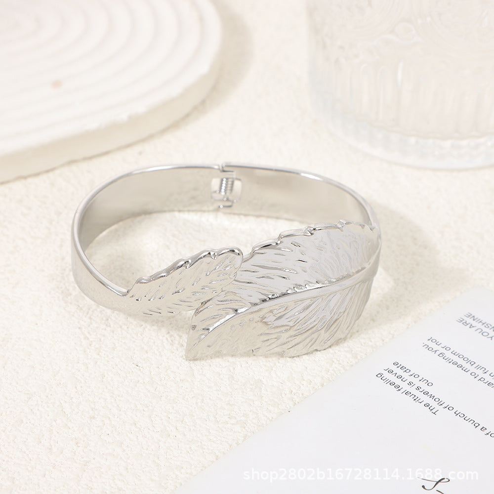 Bracciale foglia titanio