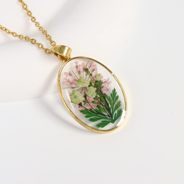 Collana fiori secchi in resina