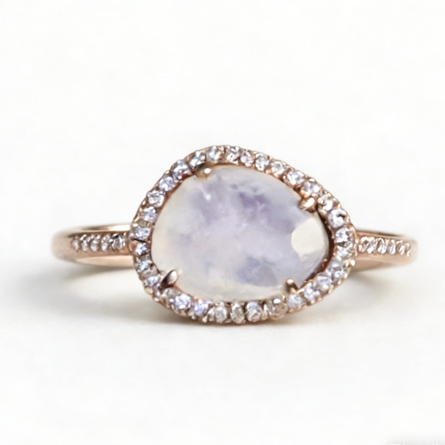 Anello placcato oro con pietre