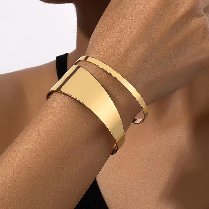 Bracciale traforato da donna