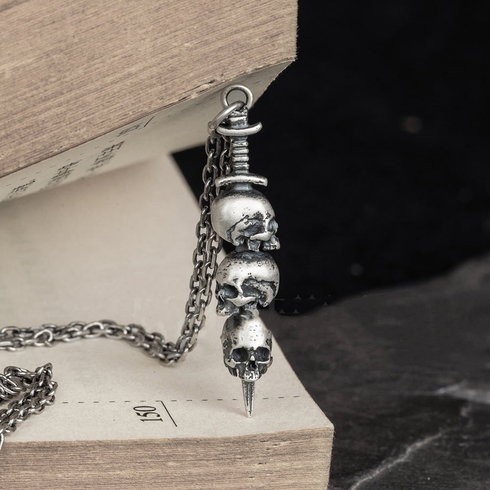 Collana teschio e spada
