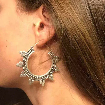Orecchini curvi geometrici