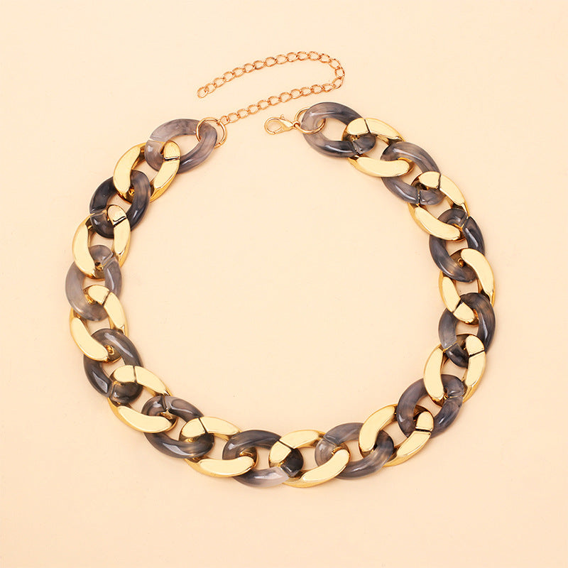 Collana in resina