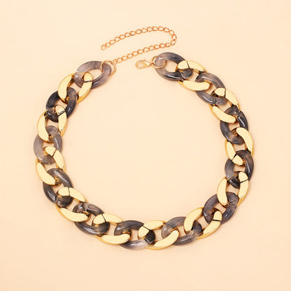 Collana in resina