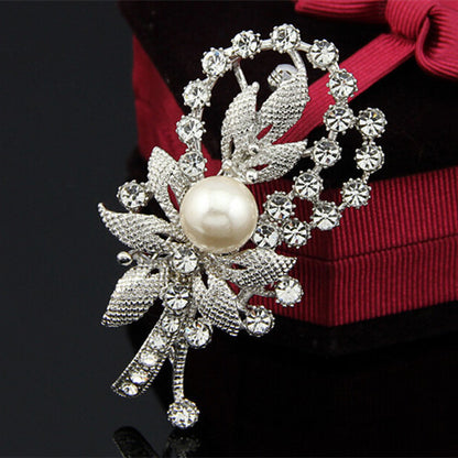 Spilla fiore perla strass