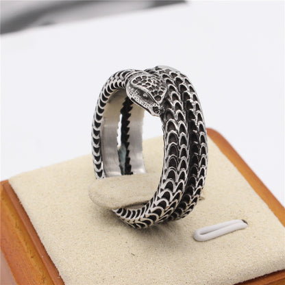 Anello testa serpente