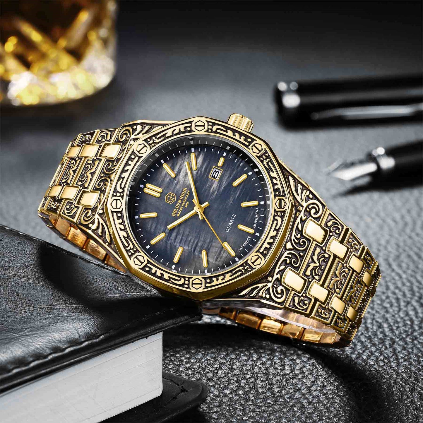 Orologio meccanico nero