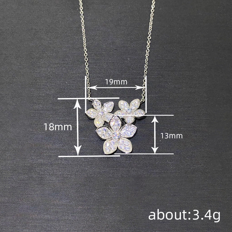 Collana floreale pastorale