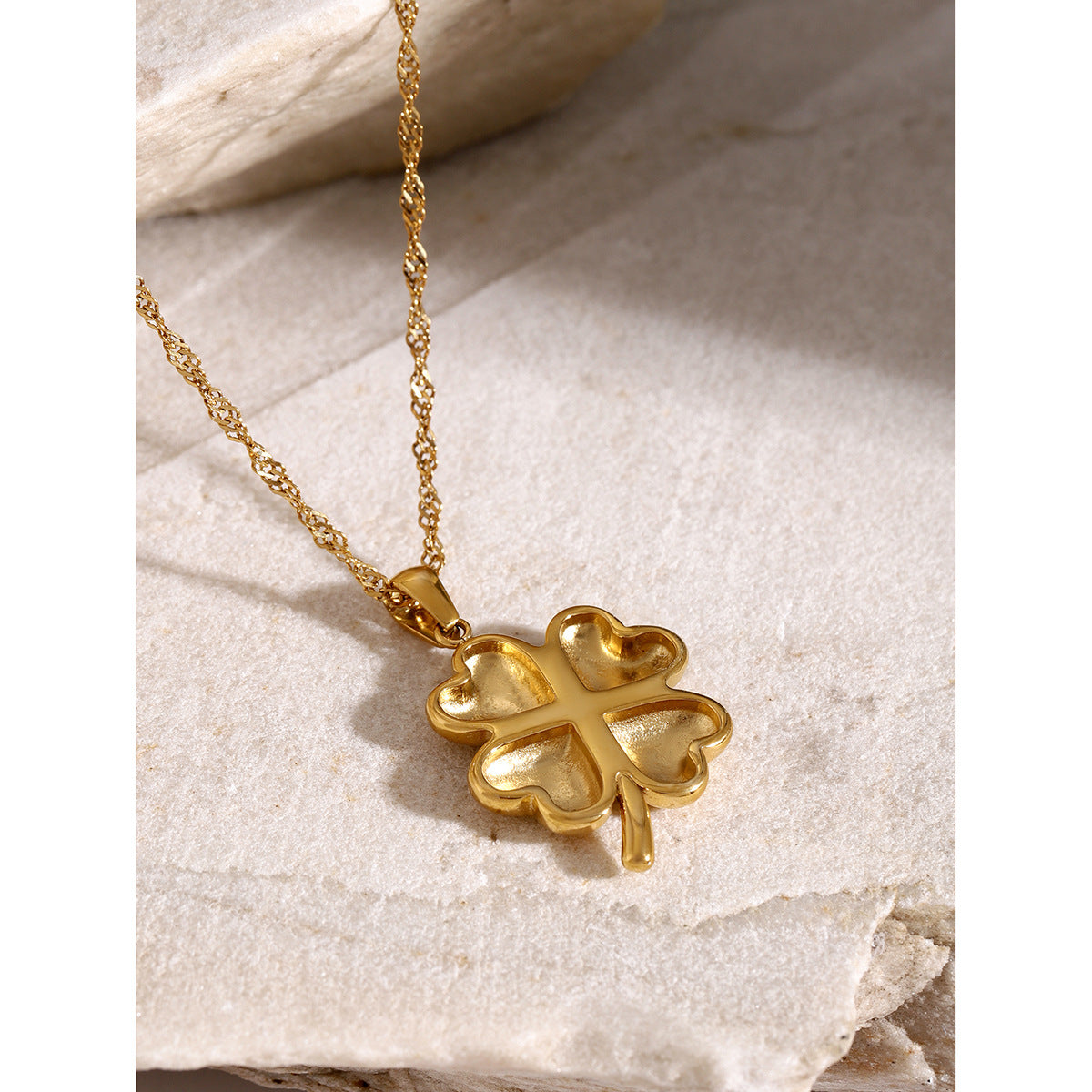 Collana pendente titanio