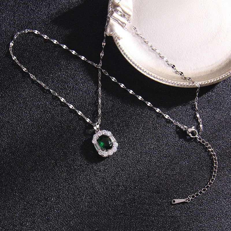 Collana titanio smeraldo
