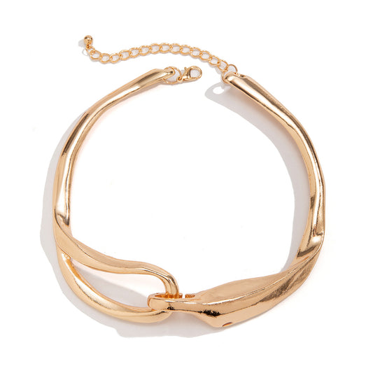 Collana punk geometrica