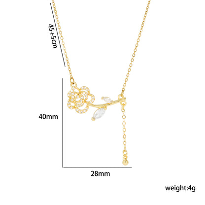 Collana rosa tridimensionale