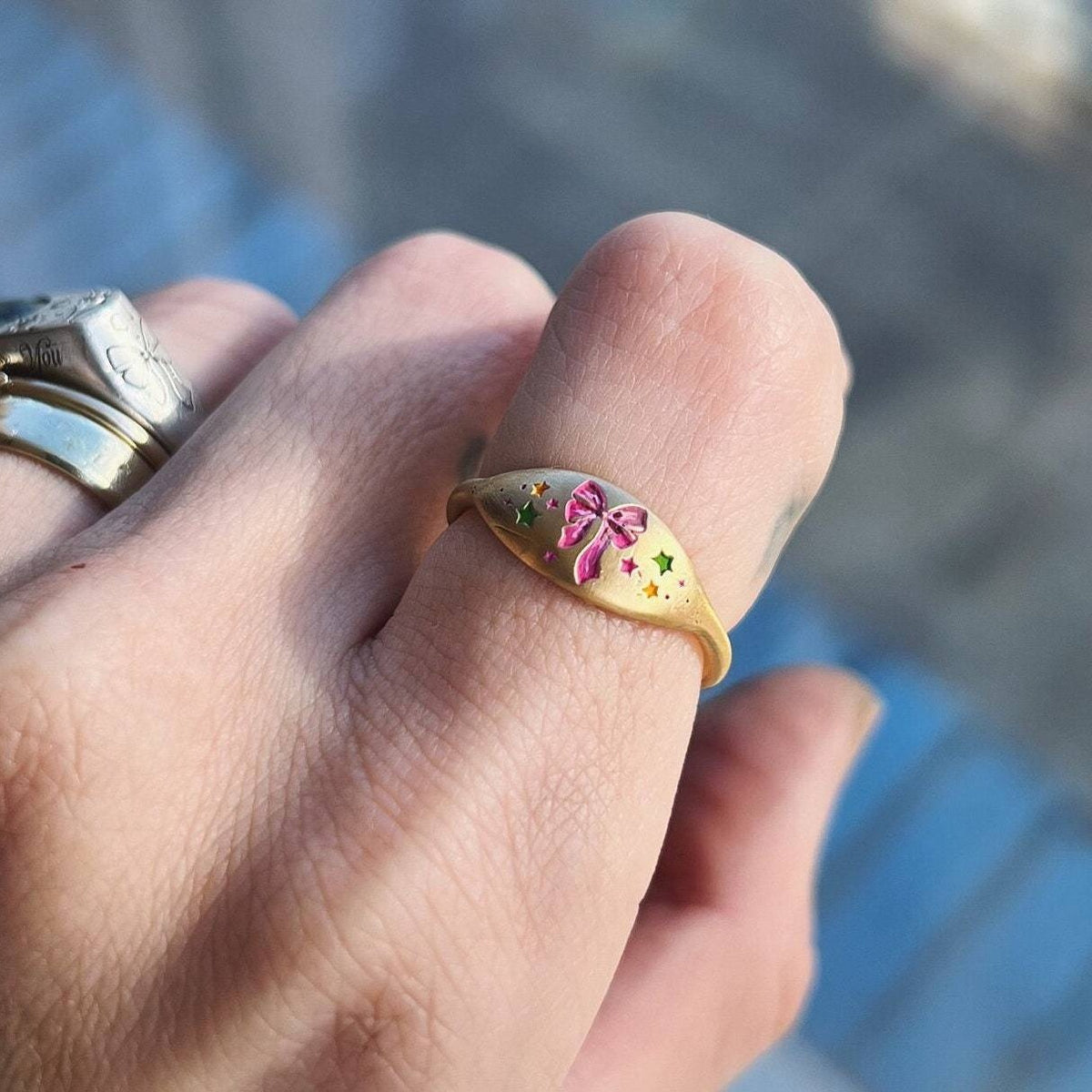 Anello fiocco dipinto a mano