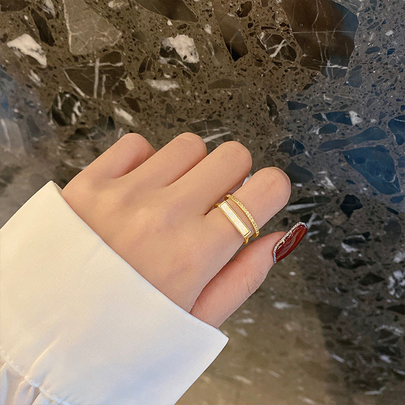 Anello geometrico aperto da donna
