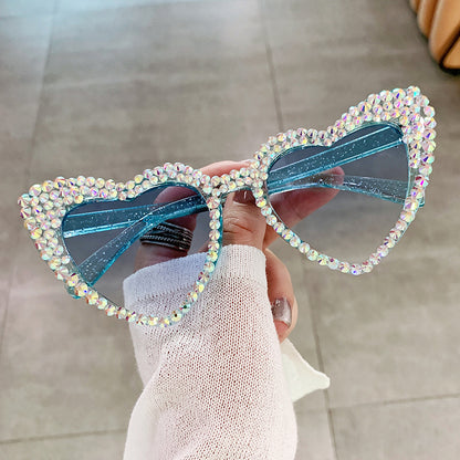 Occhiali da sole cat-eye da donna con cuore