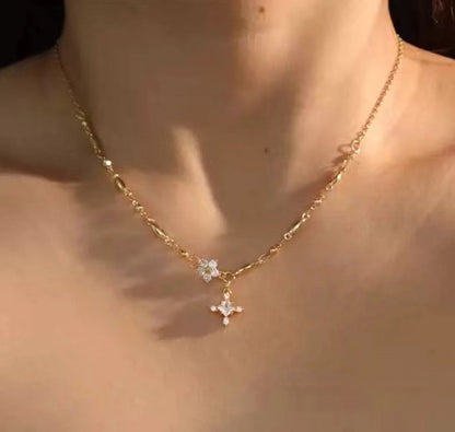 Collana fiocco di neve in titanio