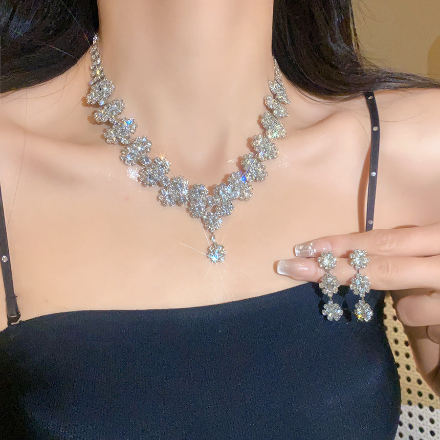 Collana fiore diamante