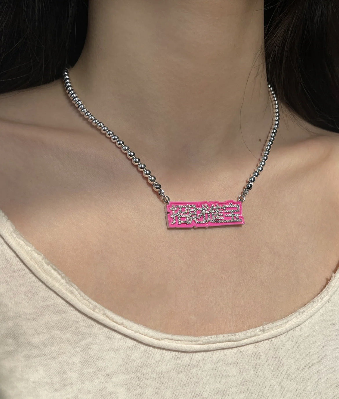 Orecchini in smalto rosa
