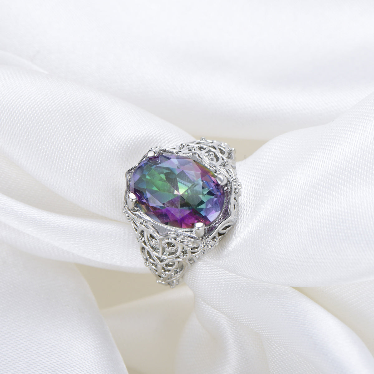 Anello in zircone rotondo