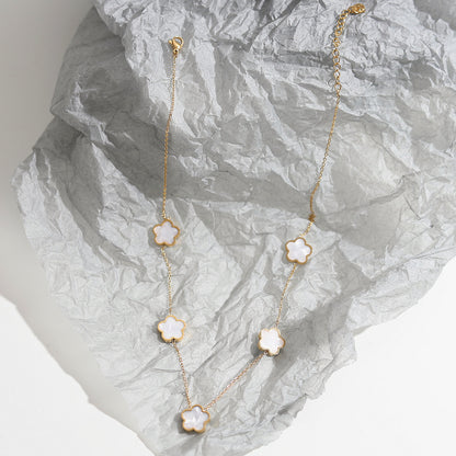Collana choker fiori
