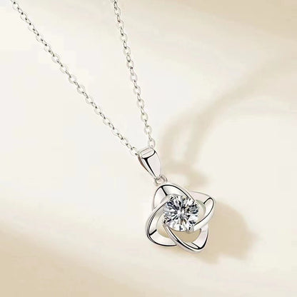 Collana clavicola con ciondolo