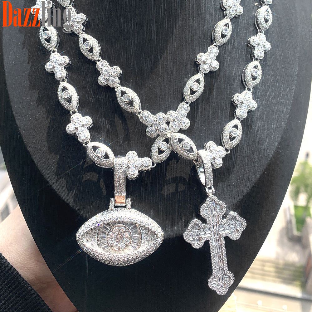 Set collana con croce e occhio