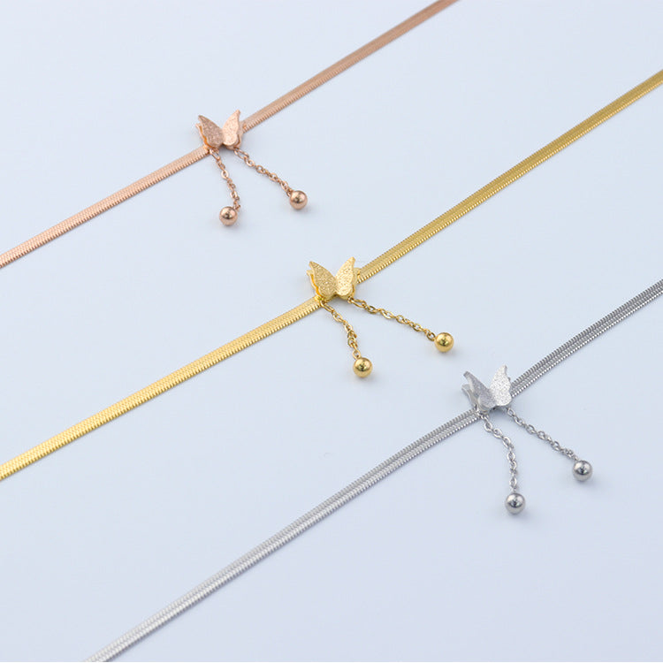 Collana satinata farfalla
