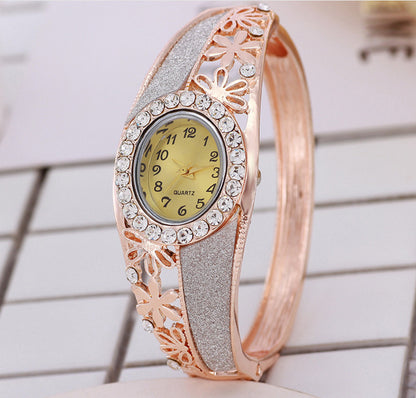Orologio braccialetto da studentessa