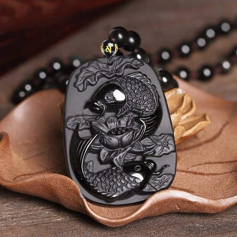 Collana ossidiana pesci