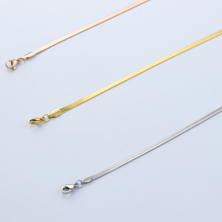 Collana satinata farfalla