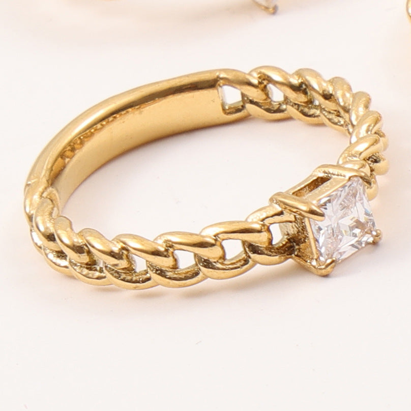 Anello zirconi oro