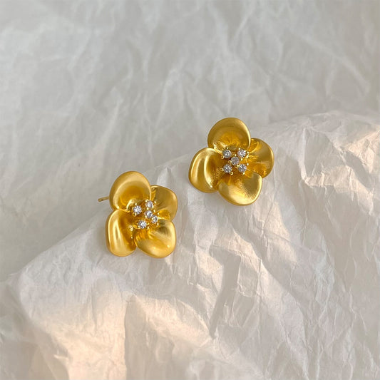Orecchini fiore zircone tridimensionali