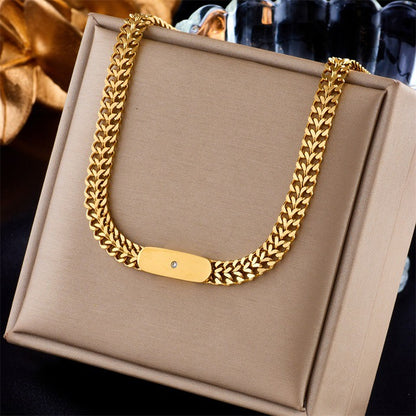 Collana con perline geometriche