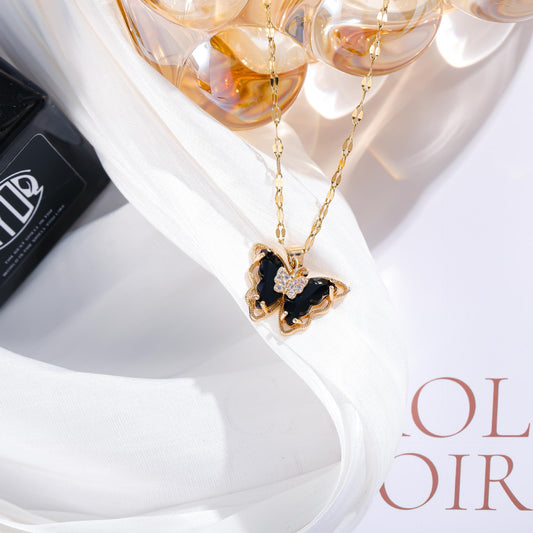 Collana con farfalla in zirconi