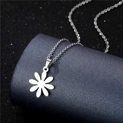 Collana geometrica traforata in acciaio inossidabile
