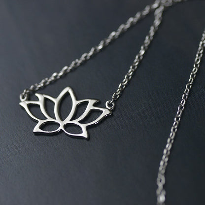 Collana loto traforata