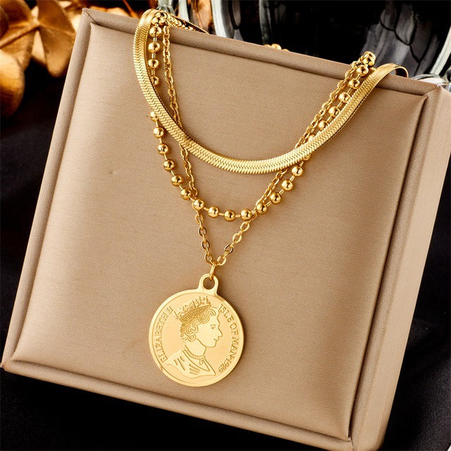 Collana con perline geometriche